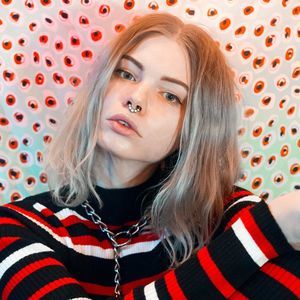 Meet your Posher, Ella